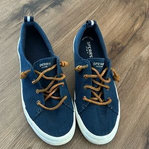 Women’s sperry shoes